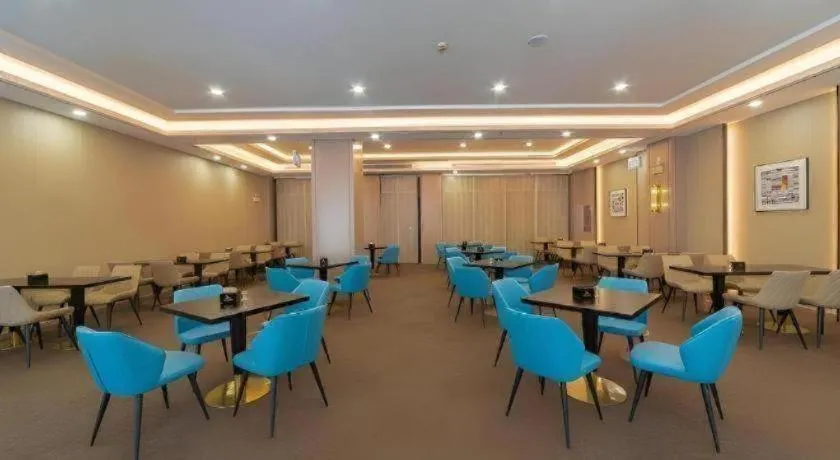 GreenTree Eastern Dali Railway Station Hotel