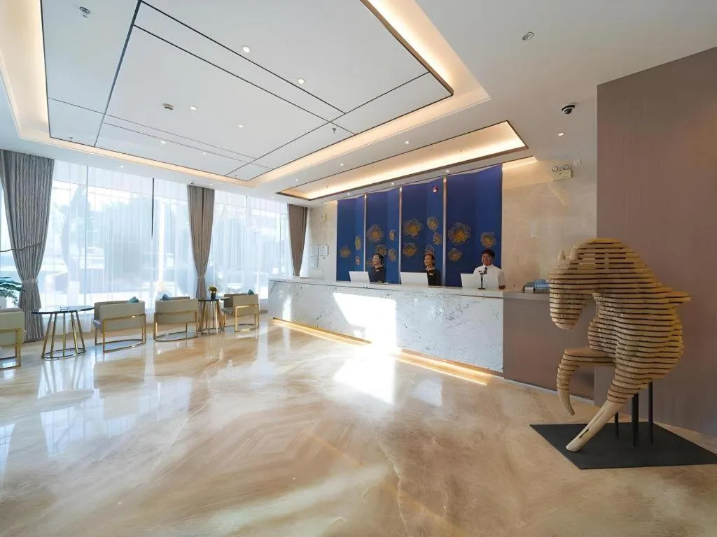 GreenTree Eastern Dali Railway Station Hotel