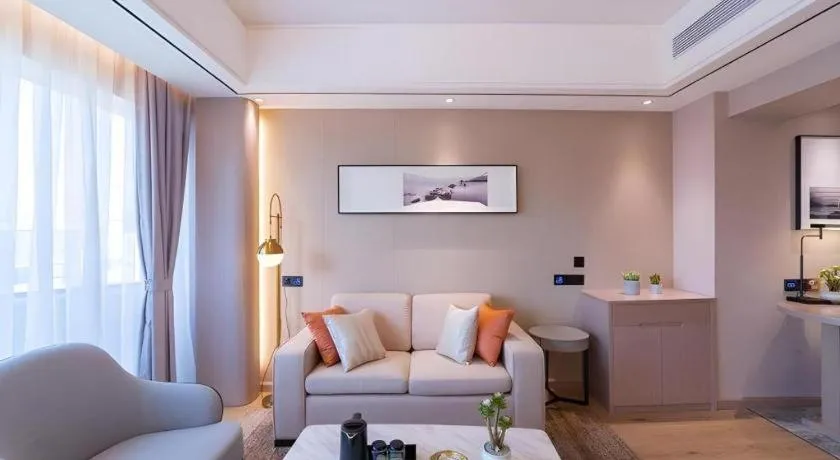 GreenTree Eastern Dali Railway Station Hotel