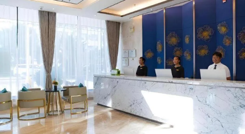 GreenTree Eastern Dali Railway Station Hotel