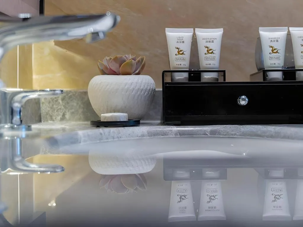 GreenTree Eastern Dali Railway Station Hotel