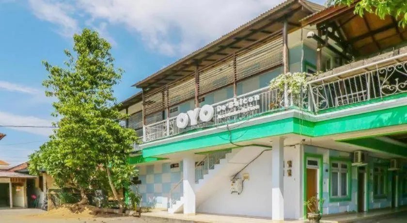 OYO 1755 De'balcon Accomodation Near Ngurah Rai Airport