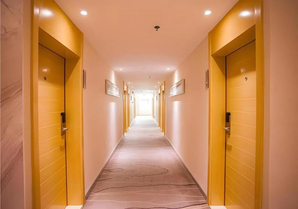 City Comfort Inn Zhanjiang Shimao Building Chikan Old Street