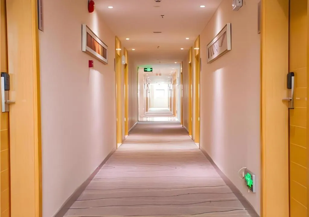 City Comfort Inn Zhanjiang Shimao Building Chikan Old Street