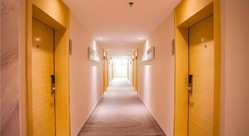 City Comfort Inn Zhanjiang Shimao Building Chikan Old Street