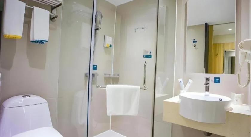 City Comfort Inn Zhanjiang Shimao Building Chikan Old Street