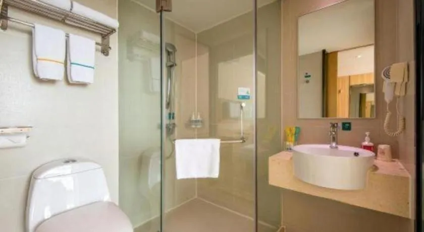 City Comfort Inn Zhanjiang Shimao Building Chikan Old Street