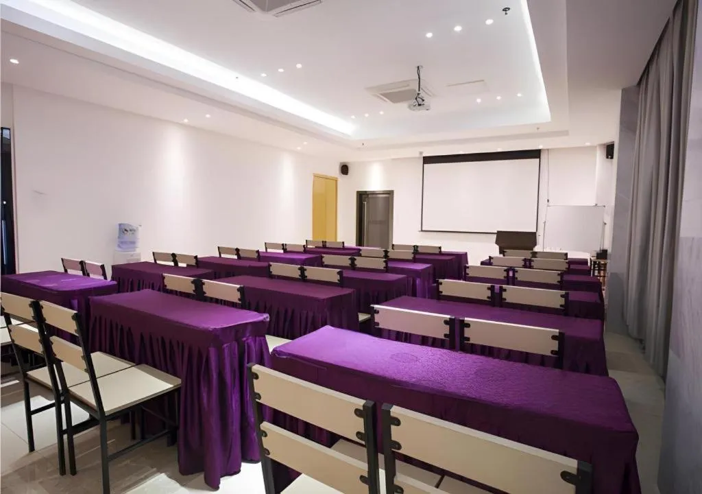 City Comfort Inn Zhanjiang Shimao Building Chikan Old Street