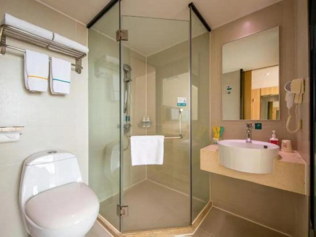 City Comfort Inn Zhanjiang Shimao Building Chikan Old Street