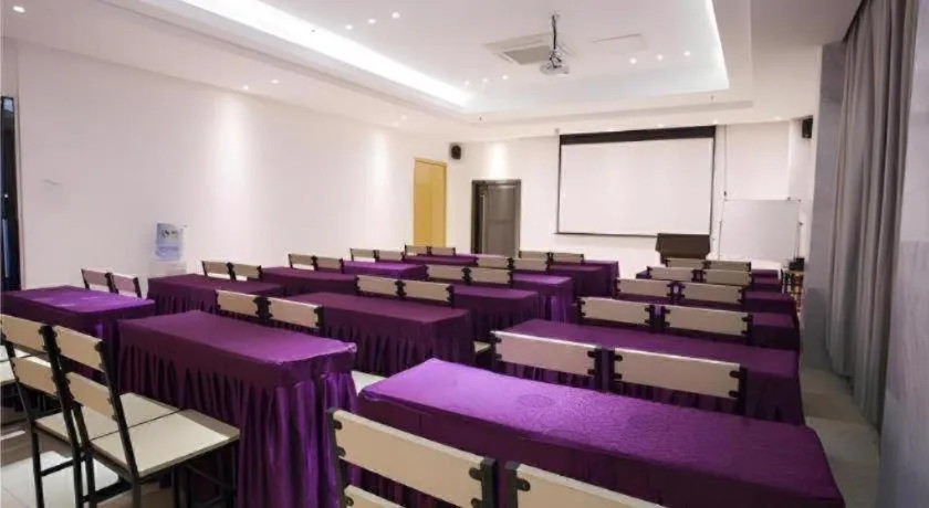 City Comfort Inn Zhanjiang Shimao Building Chikan Old Street