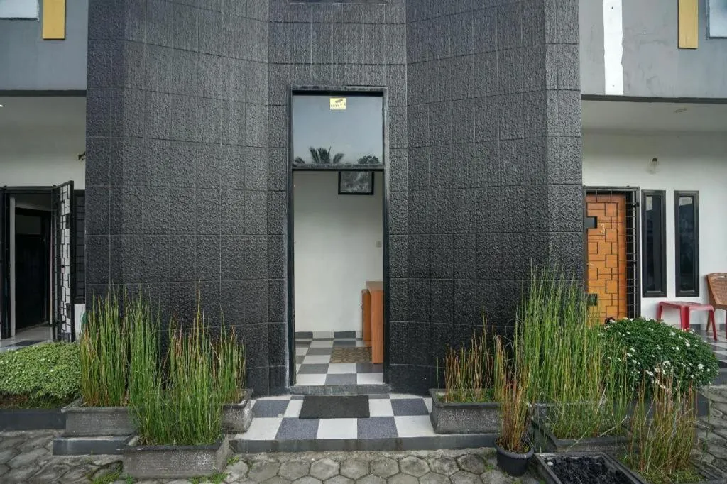 Hotel O Green Palm Kostel Syariah