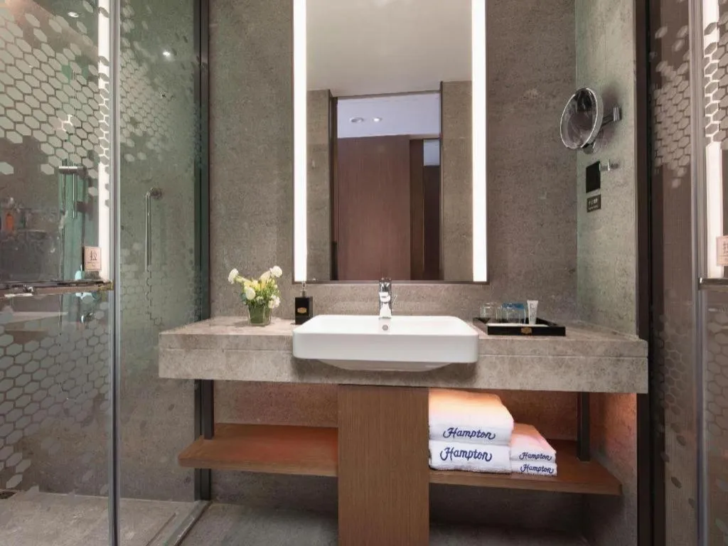 Hampton by Hilton Sanya Weiming Lake Park