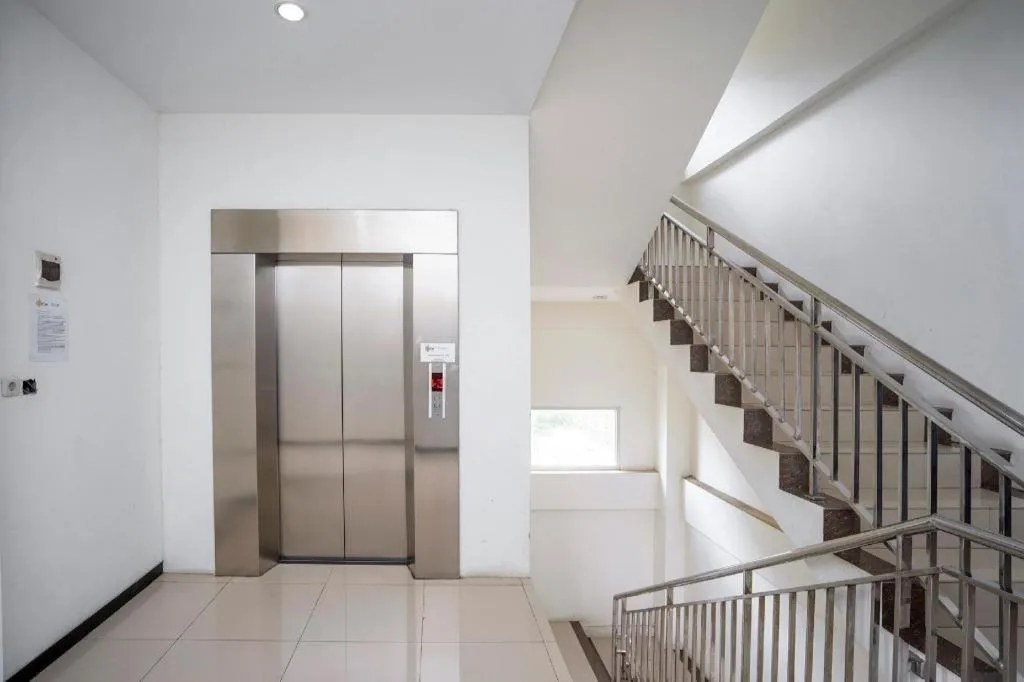 OYO 2695 D'es Guest House