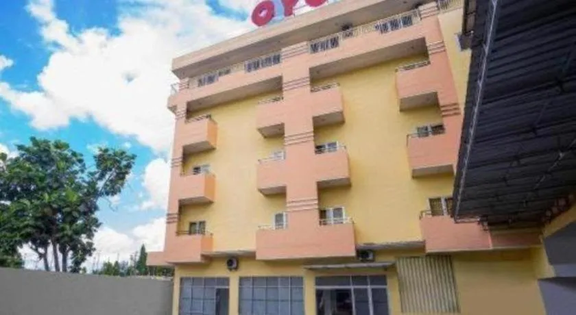 OYO 2695 D'es Guest House