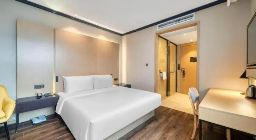 Bed in Atour Light Hotel Hangzhou Future Sci-Tech City