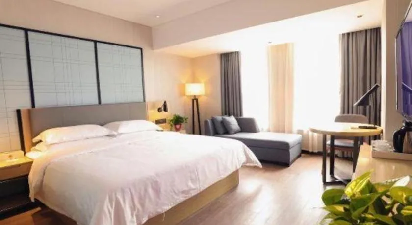 Bed in GreenTree Eastern Hotel Hunan Changsha Xinsha Luositang Metro Station