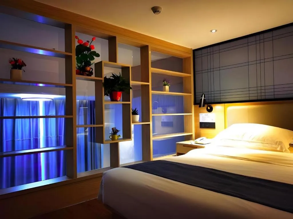 Bed in GreenTree Eastern Hotel Hunan Changsha Xinsha Luositang Metro Station