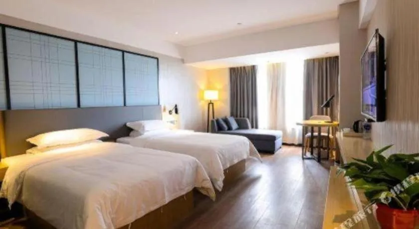 Bed in GreenTree Eastern Hotel Hunan Changsha Xinsha Luositang Metro Station