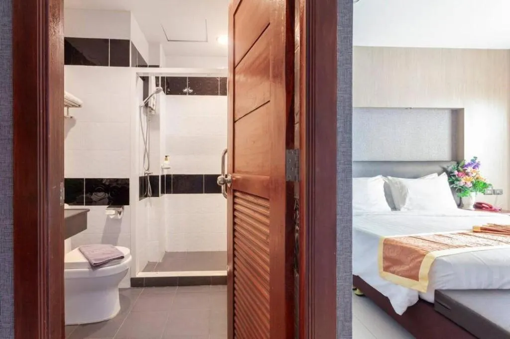 Bed in OYO 1130 CK Resort Pattaya