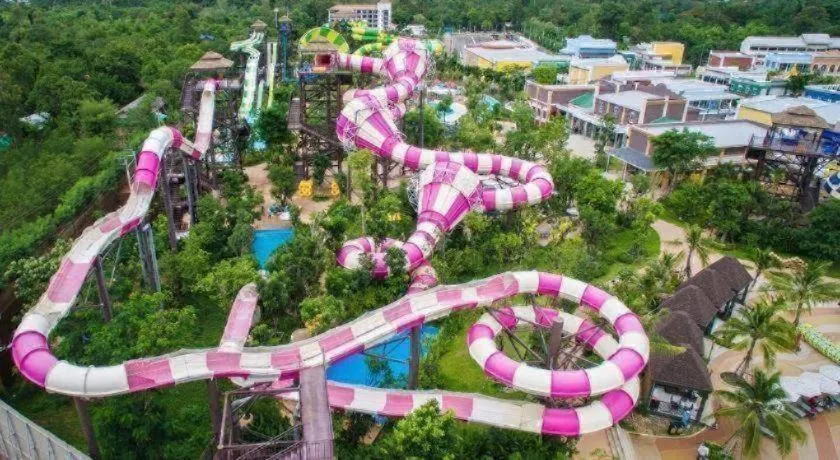 OYO 75305 T Park Pak Chong