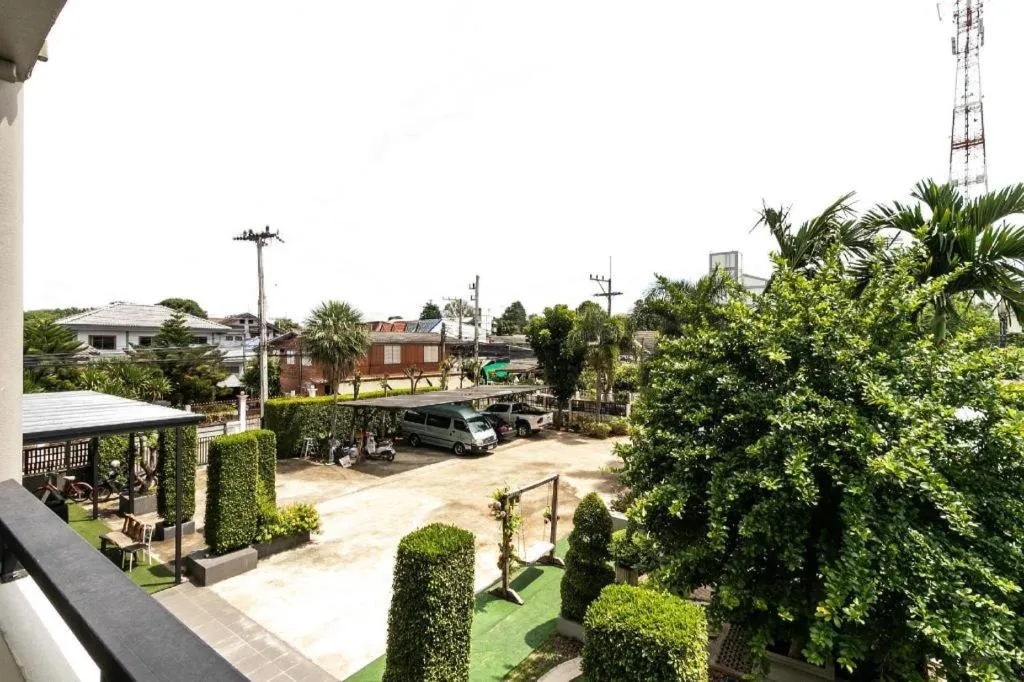 OYO 75305 T Park Pak Chong