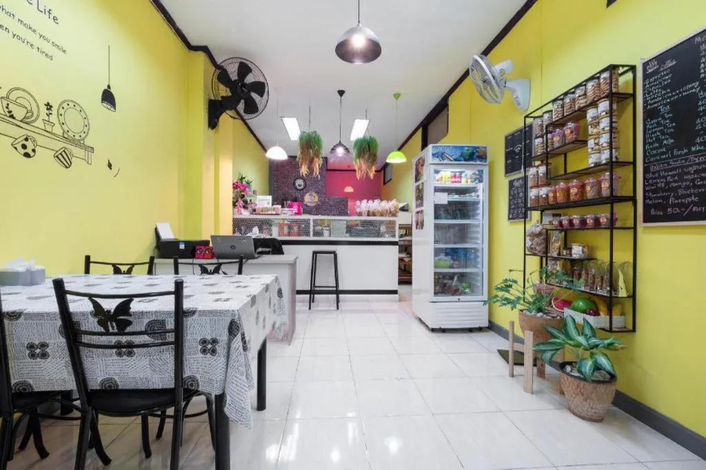 OYO 75327 Diyana Residence