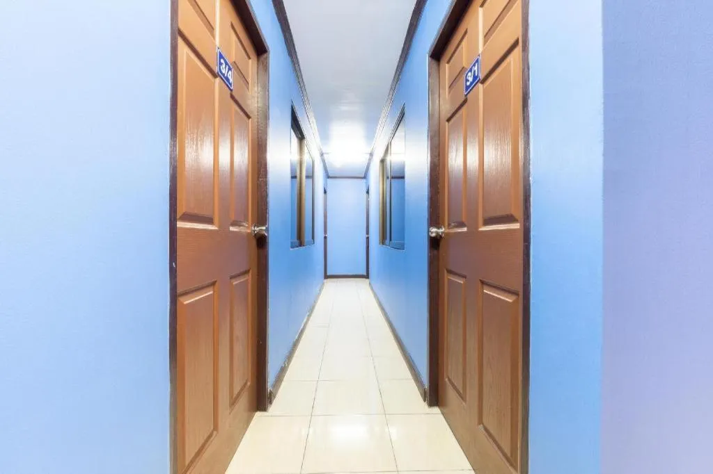 OYO 75327 Diyana Residence