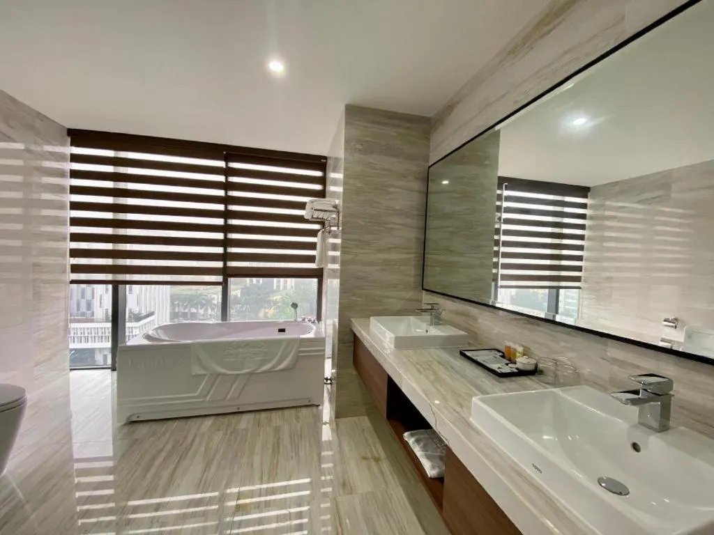 Bed in Khach san Toan Thang Stone