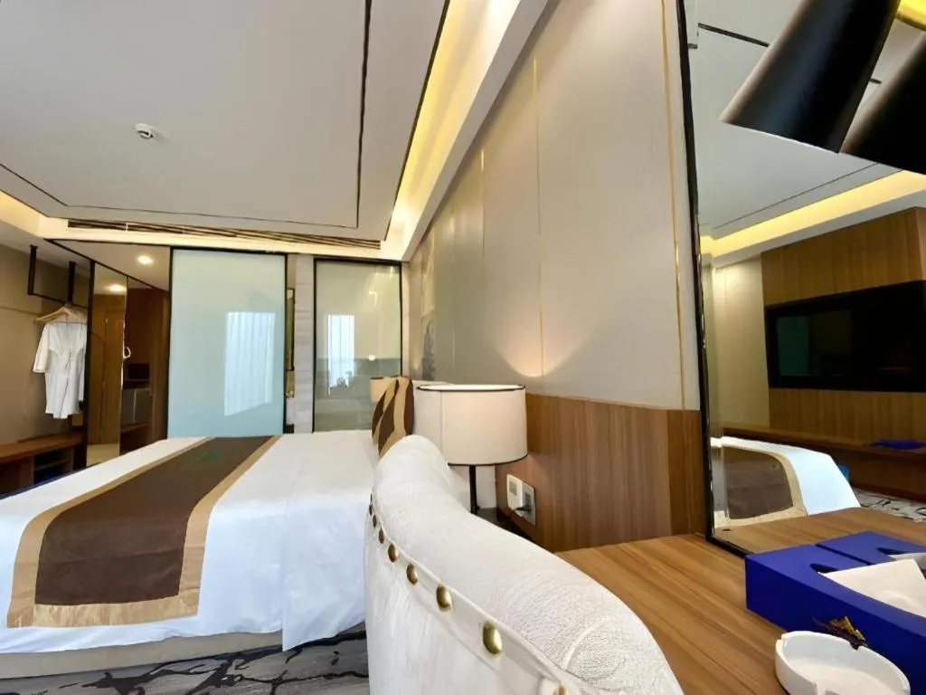 Bed in Khach san Toan Thang Stone