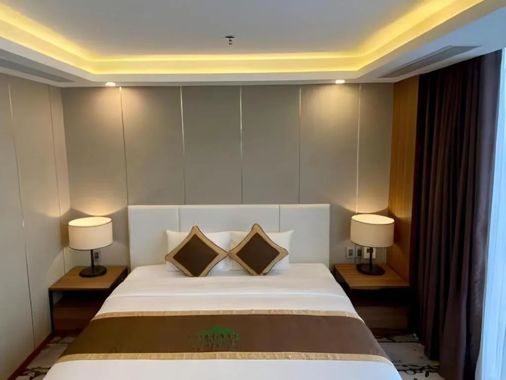 Bed in Khach san Toan Thang Stone