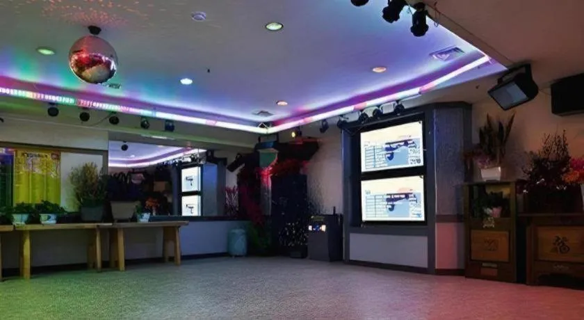 Hyundai Elliot Hotel and Resort