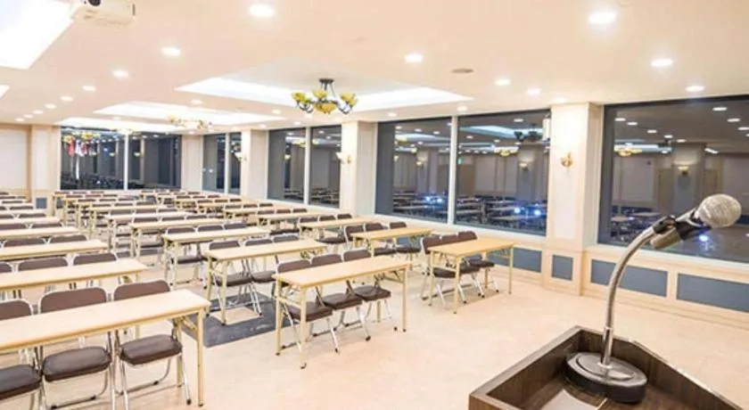 Hyundai Elliot Hotel and Resort