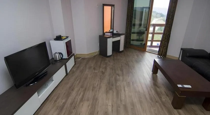 Hyundai Elliot Hotel and Resort