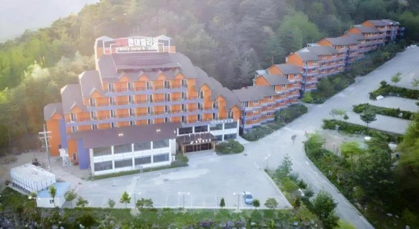 Hyundai Elliot Hotel and Resort
