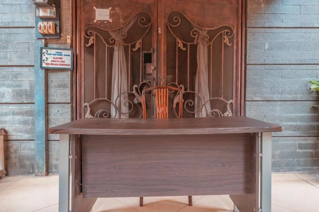 OYO 2765 Mulia Raja Kost