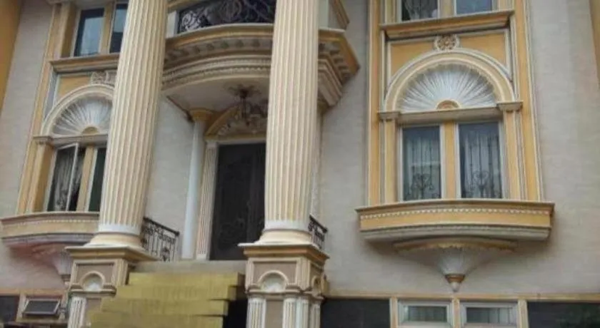 OYO 2765 Mulia Raja Kost