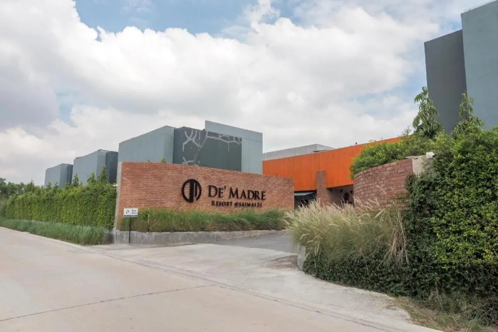 OYO 75368 Demadre Resort