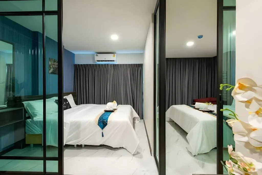 Bed in Metro Hotel Ratchada 36