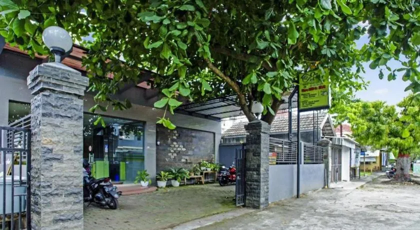 OYO 90863 Omah Kost Syariah