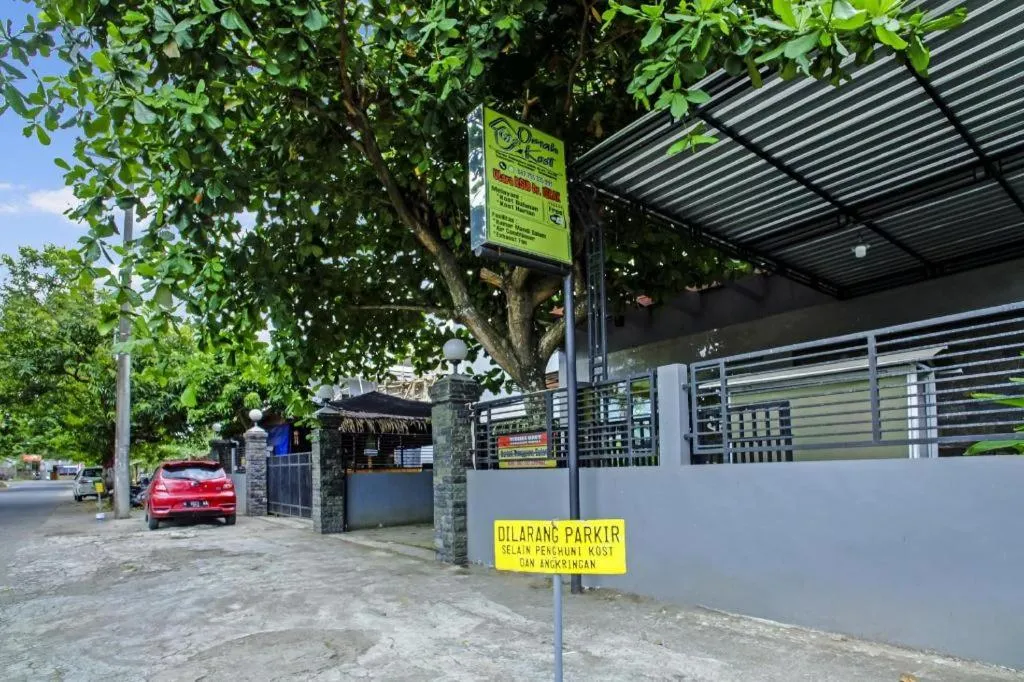 OYO 90863 Omah Kost Syariah