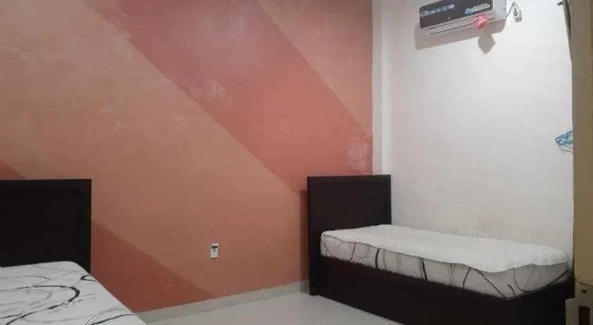 EXPRESS O 91662 Kost Rumah Kaca