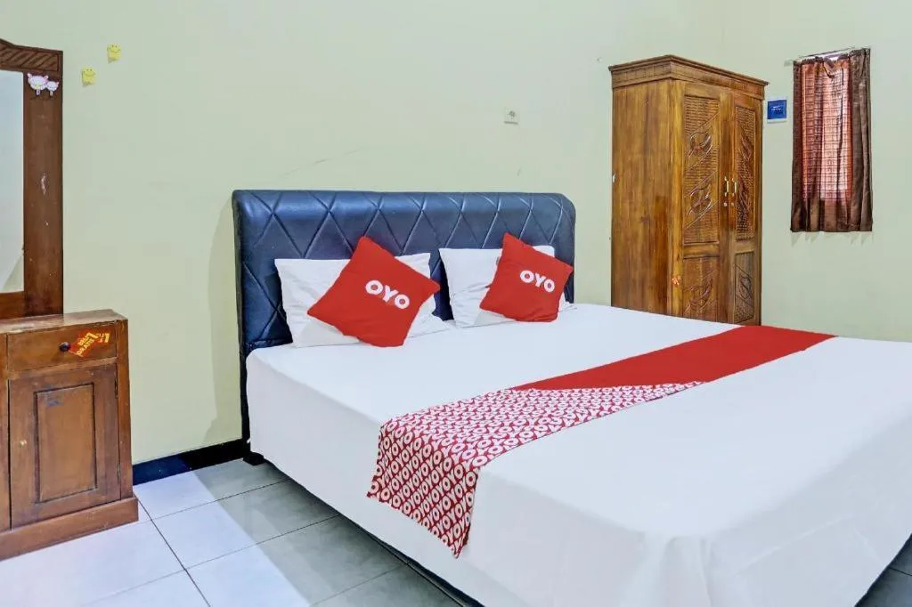 OYO 92387 Ratu Homestay Syariah