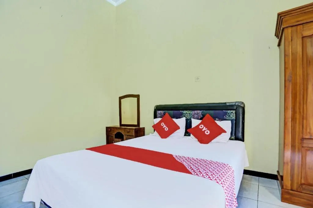 OYO 92387 Ratu Homestay Syariah