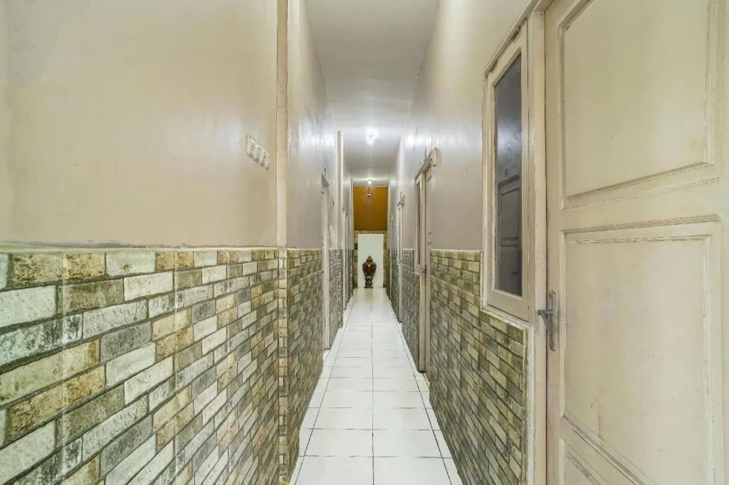 OYO 92609 Guest House Malay Singkawang