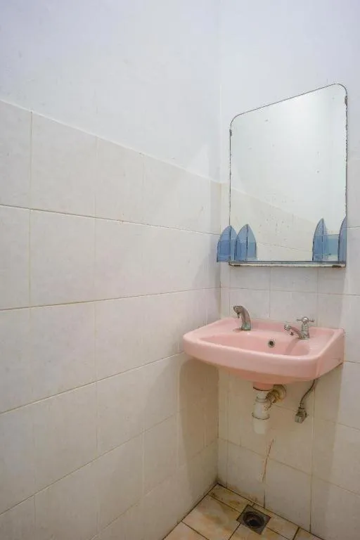 OYO 92609 Guest House Malay Singkawang