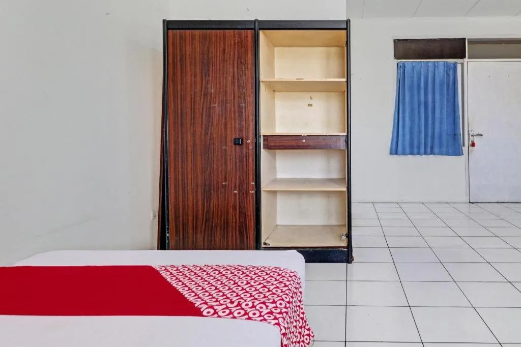 Bed in OYO Life 92630 Siliwangi Residence 63