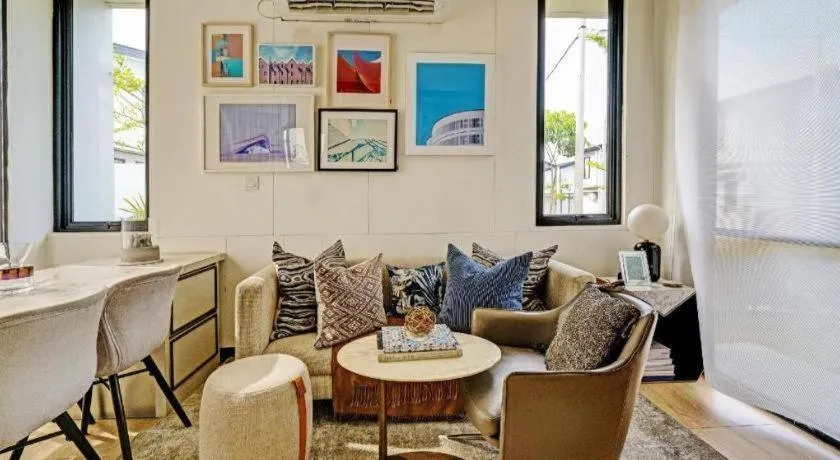 OYO Life 92719 Rolling Hills Residence Karawang