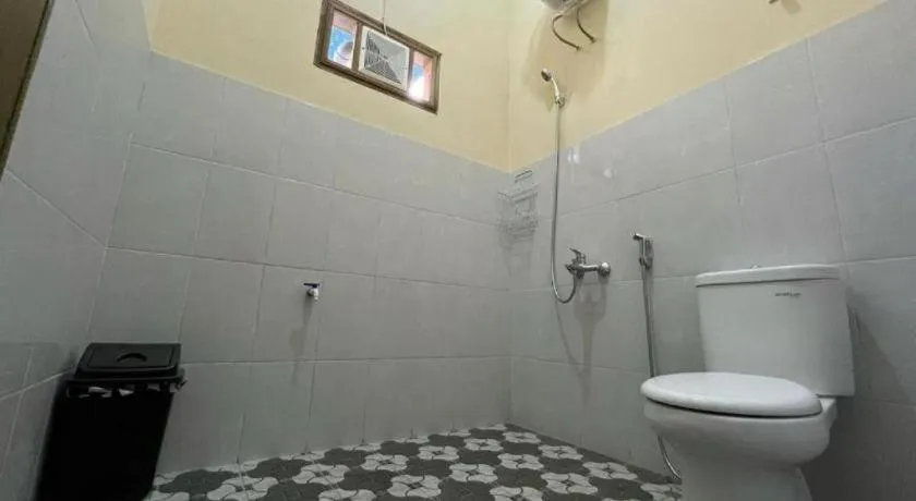 OYO 94003 Anjuk Ladang Homestay