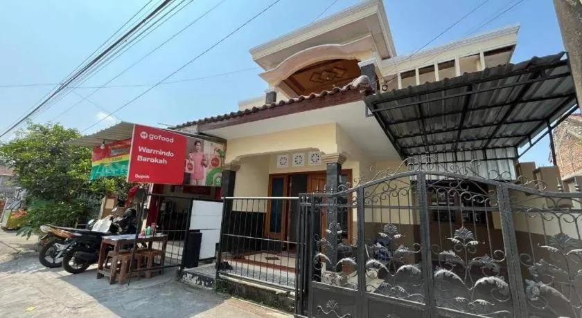 OYO 94003 Anjuk Ladang Homestay