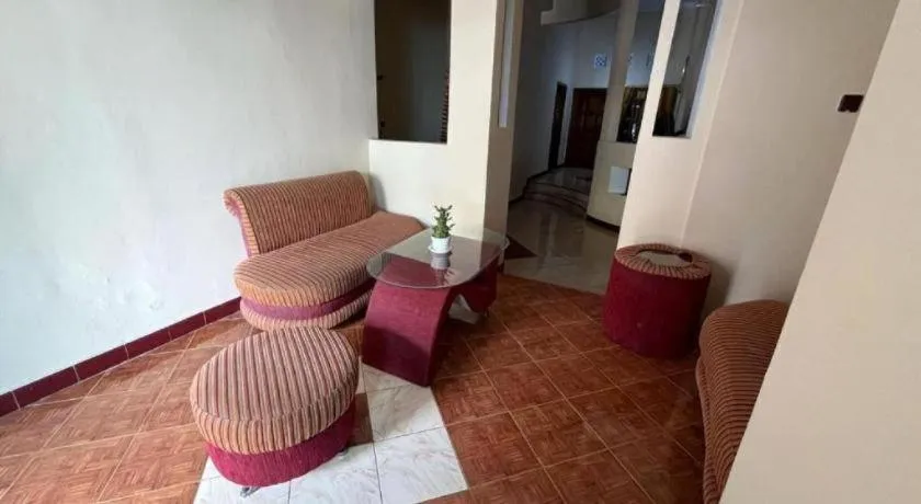 OYO 94003 Anjuk Ladang Homestay